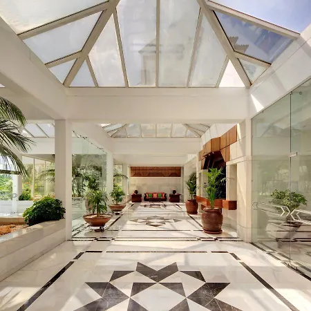 Puerto Banus Playas Del Duque