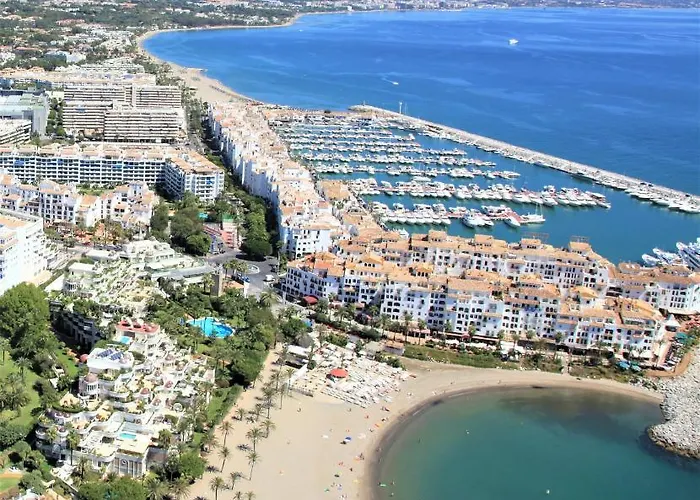 Puerto Banus Playas Del Duque Marbella
